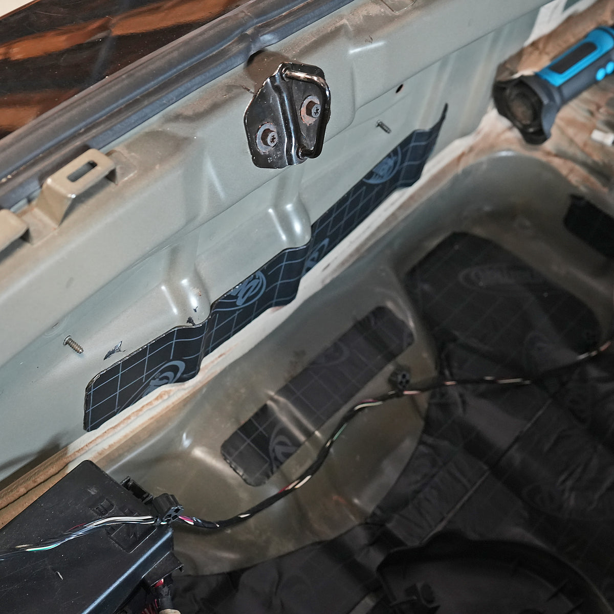 2011-2023 Dodge Charger Custom Cut Trunk Kit
